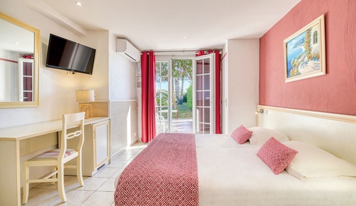 Habitación Confort doble, terraza (Garden View)
