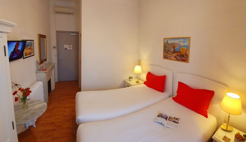 Habitación con 2 camas individuales
