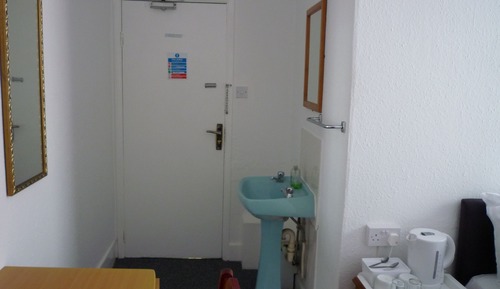 Habitación estándar doble, 1 cama doble, baño compartido