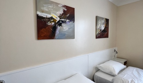 Habitación con 2 camas individuales