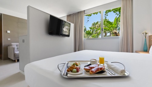 Suite junior, 1 cama de matrimonio grande, bañera de hidromasaje (1 Adult)