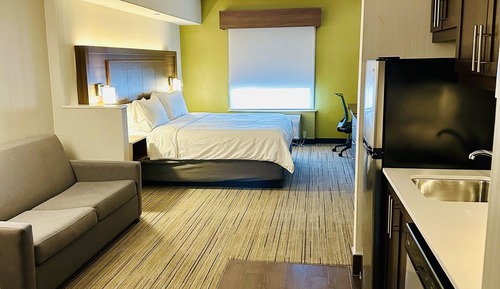 Suite, 1 cama de matrimonio grande con sofá cama