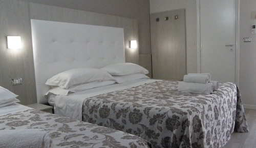 Habitación cuádruple económica