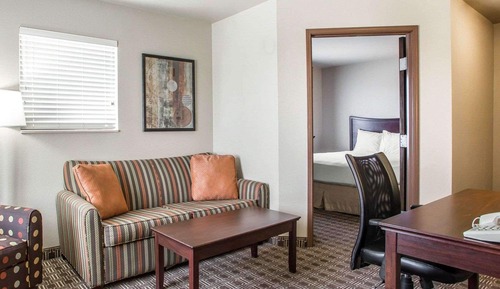 Suite, 1 cama de matrimonio con sofá cama, no fumadores (Efficiency, Upgrade)