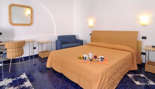 Habitación clásica con 1 cama doble o 2 individuales
