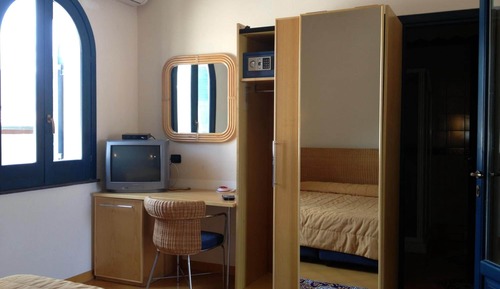 Habitación triple clásica