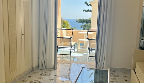 Suite ejecutiva, varias camas, patio, vistas parciales al mar (Executive patio partial seaview)