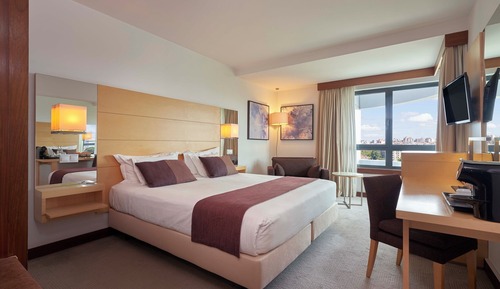 Habitación con 1 cama doble o 2 individuales, vistas a la ciudad
