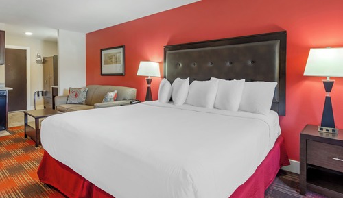 Estudio, 1 cama de matrimonio con sofá cama, cocina básica