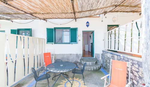 Apartamento, 2 habitaciones, terraza, en la zona del jardín