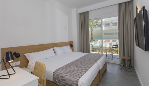 Habitación doble, balcón