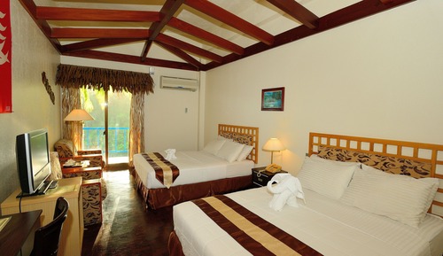 Habitación estándar doble, 2 camas de matrimonio, vistas al patio
