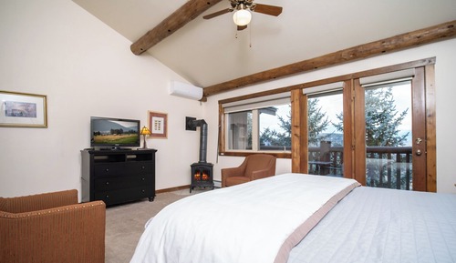Habitación básica, 1 cama de matrimonio grande, no fumadores, vistas a la montaña