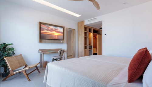 Habitación con 1 cama doble o 2 individuales, balcón