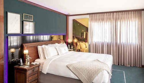Suite (Corner)