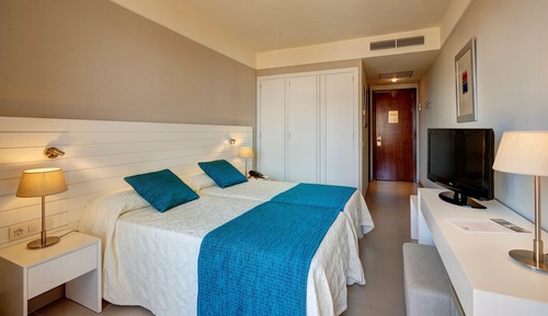 Habitación estándar doble, vistas a la piscina (3 adults)