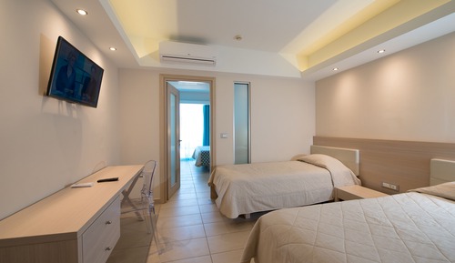 Suite Premium (Garden or Mountain View)