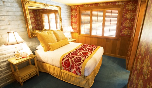 Habitación, varias camas