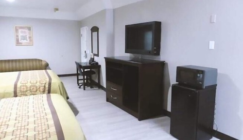 2 Queen Beds Non-Smoking