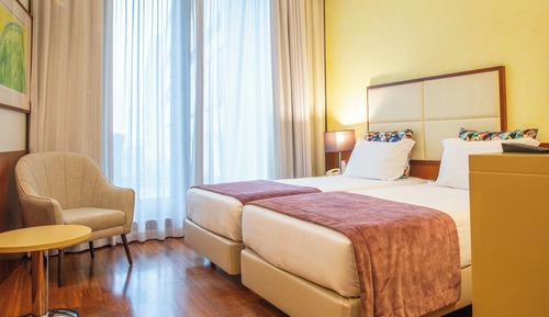 Habitación estándar con 1 cama doble o 2 individuales