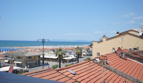Habitación clásica doble, vistas parciales al mar (with beach access)
