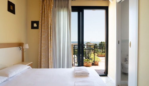 Suite estándar, 2 habitaciones, balcón, vistas al lago