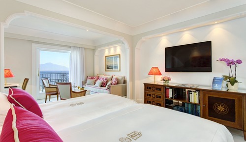 Suite Royal Confort, bañera de hidromasaje en terraza