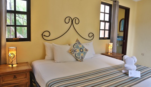Habitación superior, 1 cama de matrimonio grande, no fumadores, en la zona del jardín