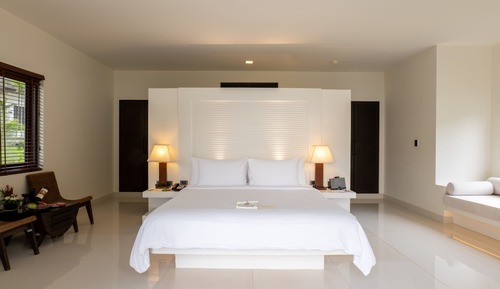 Grand Deluxe Pool Villa with Partial Seaview