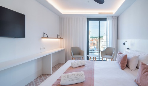 Habitación Superior (2 Adultos)
