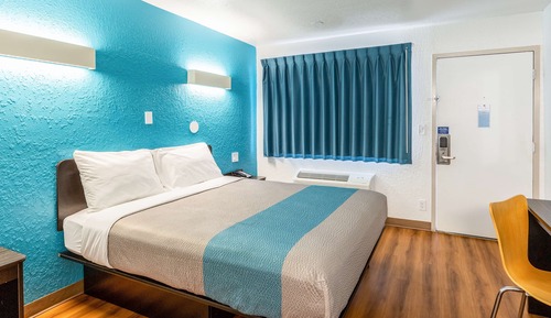 Habitación estándar, 1 cama de matrimonio, accesible para personas con discapacidad, no fumadores