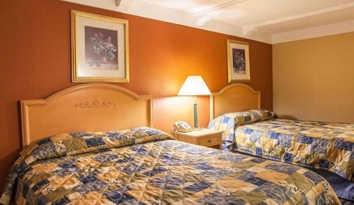 Standard Room, 2 Queen Beds Smoking