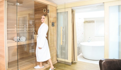 Suite junior, sauna (and hydromassage bathtub)