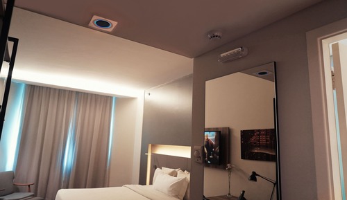 Premium Smart Room - 1 Cama Queen