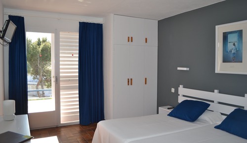 Habitación con 1 cama doble o 2 individuales
