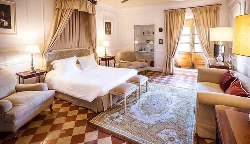 Suite (Carlos III)
