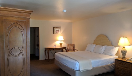 Habitación estándar, 1 cama de matrimonio grande (Non-Pet Friendly)
