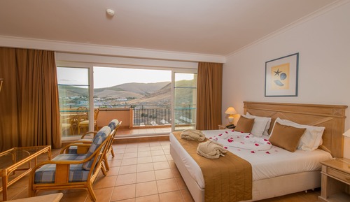 Suite Premium, vistas parciales al mar