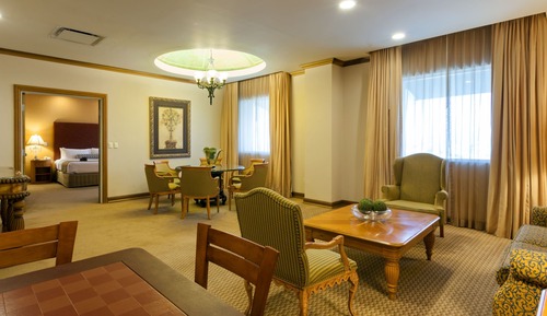 Suite (Master)