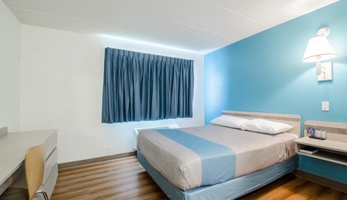 Habitación estándar, 1 cama de matrimonio grande, no fumadores, frigorífico y microondas