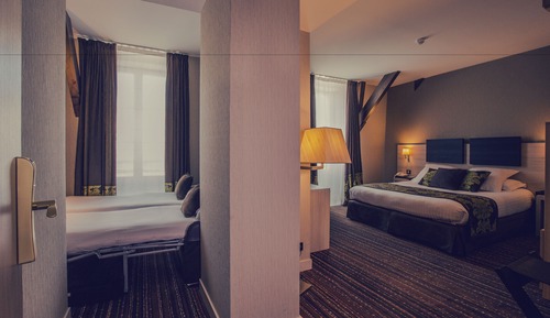 Suite ejecutiva, bañera (Living Room)