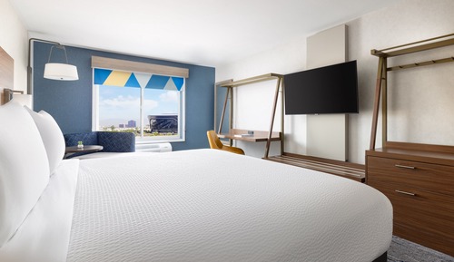 Habitación estándar, 1 cama de matrimonio grande (Allegiant Stadium View)