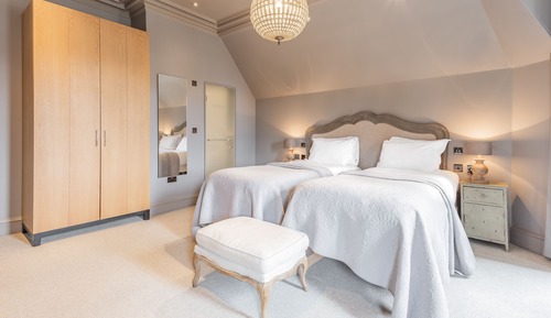 Habitación estándar con 1 cama doble o 2 individuales