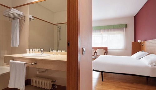 Habitación con 1 cama doble o 2 individuales