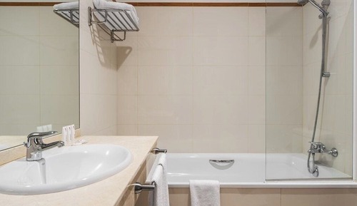 Habitación Deluxe doble (Comunicada)