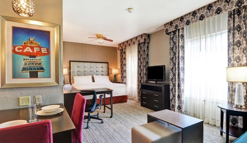 Suite estudio, cama matrimonial grande