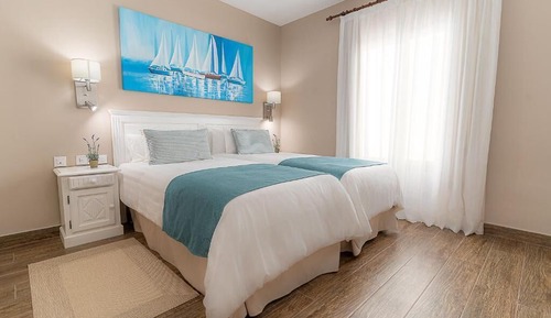 Suite, vistas a la piscina