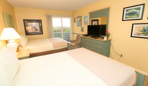 Habitación Deluxe, varias camas, cocina, vistas a la piscina (1 Bedroom Dlx-Room 214-Pet Friendly)