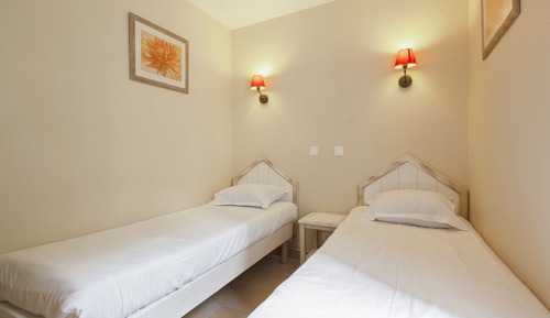 Apartamento, 2 habitaciones, balcón