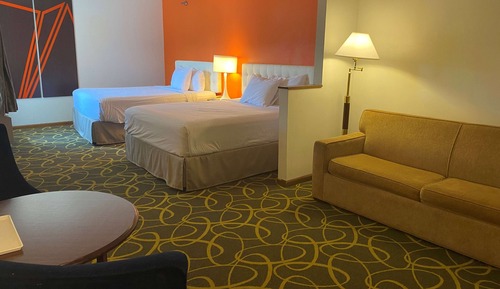 Suite estudio, 2 camas de matrimonio, no fumadores